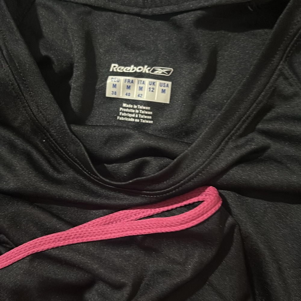 Reebok Top - Picture 10 of 13